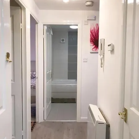 Apartment Stylish 2bedroom With Free Parking *