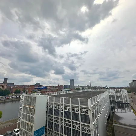 Monarchs Quay Arena By Happy Days *