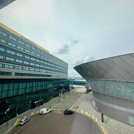 Monarchs Quay Arena By Happy Days