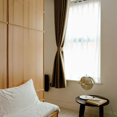 Lägenhetshotell Trueman Court Luxury Serviced