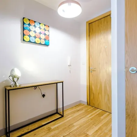 High Reviewed 1-bed With Parking Location Liverpool