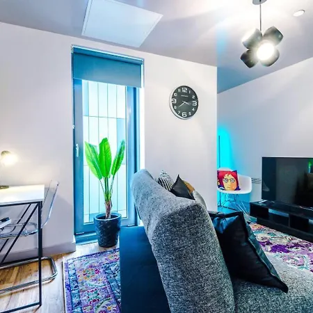 Ferienhaus High Reviewed 1-bed With Parking Location *