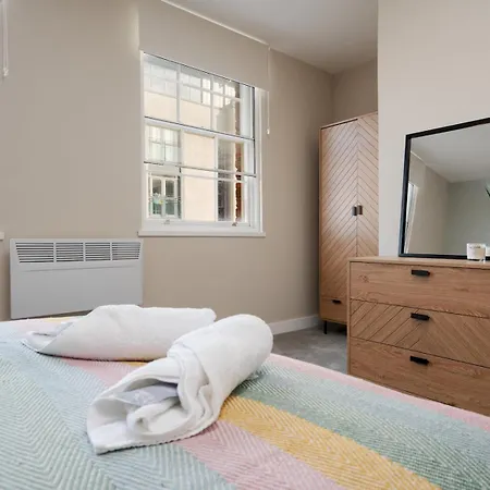 Apartment Pass The Keys Brand New Fantastic Location