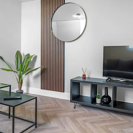 Apartment Centre - Duplex - From - Luxury - Newly Renovated - By One - Cavern Club - World Museum