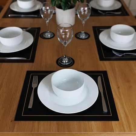 Flatzy - Prime With Ping Pong Table Apartment