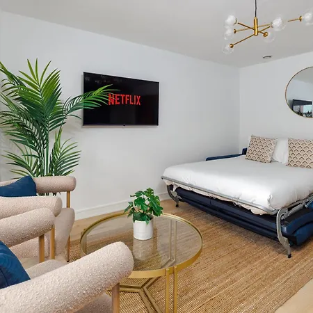 Flatzy - Prime With Ping Pong Table *