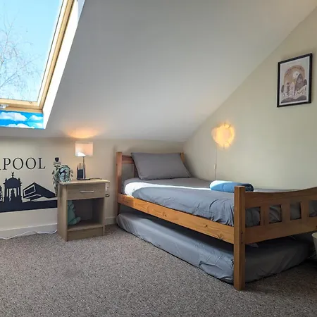 Large 3-bedrooms House Near Centre Free Parking * Liverpool