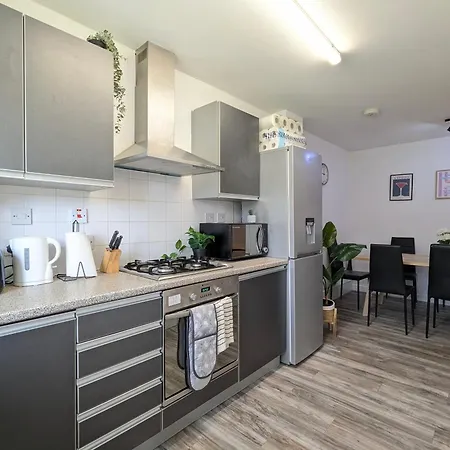 Casa vacanze Large 3-bedrooms House Near Centre Free Parking *