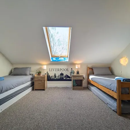 Casa vacanze Large 3-bedrooms House Near Centre Free Parking