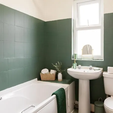 Cozy 3br Near Anfield & Goodison & Netflix Ferienhaus Liverpool