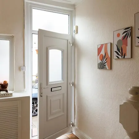 Cozy 3br Near Anfield & Goodison & Netflix Ferienhaus *