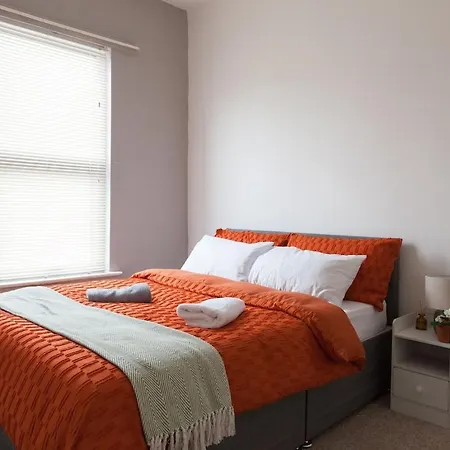 Cozy 3br Near Anfield & Goodison & Netflix Ferienhaus