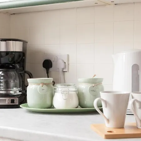 Cozy 3br Near Anfield & Goodison & Netflix Ferienhaus