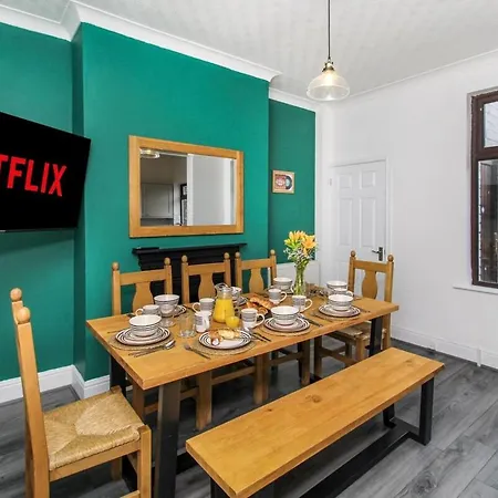 Family Getaway Near Centre, Pets Encouraged Prázdninový dům Liverpool