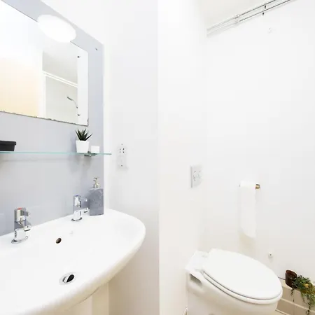 Apartment Prospect Point In Liverpool Liverpool