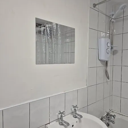 Rainford Gardens By Ustay *