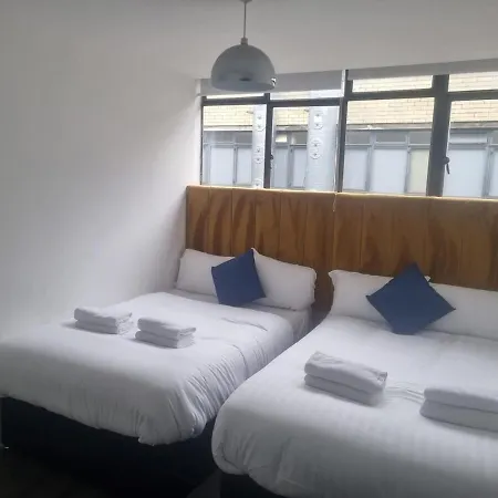 Sevenstay Bold 14 * Liverpool
