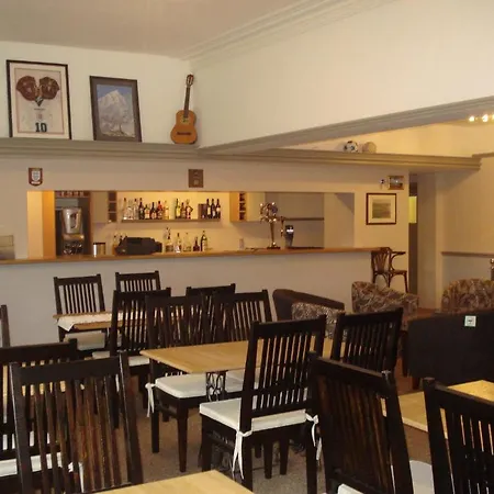 Lyndan Guest Hotel
