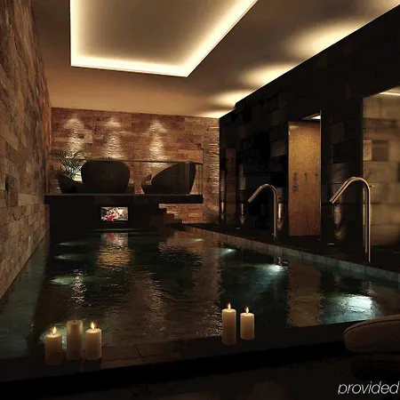 Doubletree By Hilton & 4* Liverpool