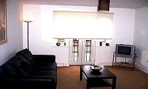 Oyo Arinza Apartments, 3*