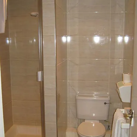 The Devonshire House Отель