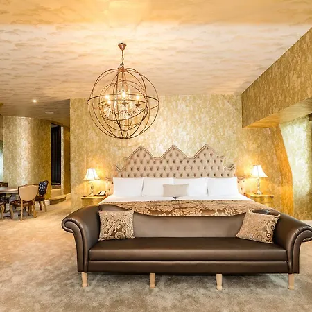 Signature Living At Shankly Aparthotel 4*