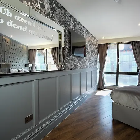 Signature Living At Shankly 4* Liverpool