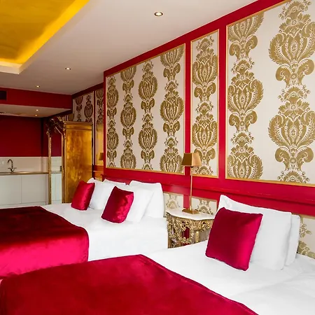 Signature Living At Shankly 4*