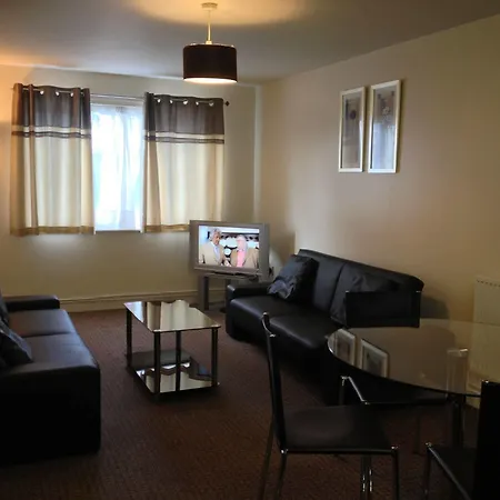 Oyo Arinza Apartments, Hotel