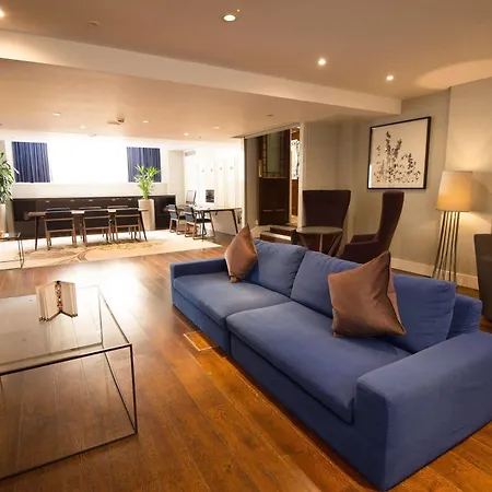 Doubletree By Hilton & Hotel Liverpool