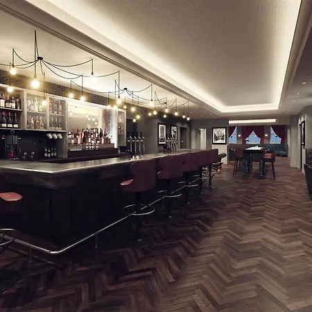 Doubletree By Hilton & Hotel 4*