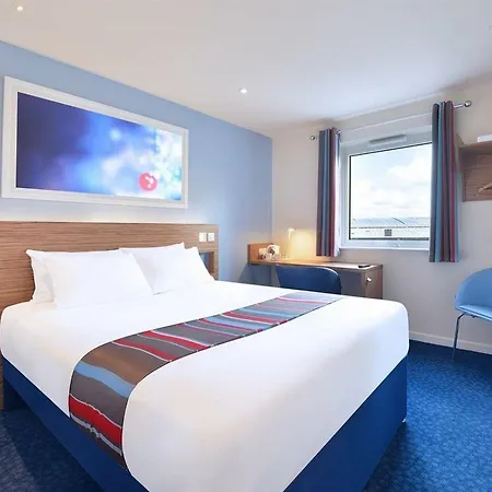 Travelodge Exchange Street 3*