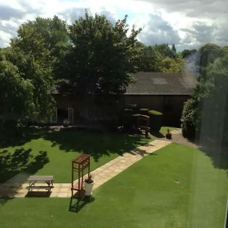 Отель The Devonshire House