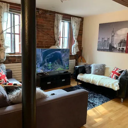 2 Bed Duplex Penthouse By Mathew Street Sleeps 6 Appartement *