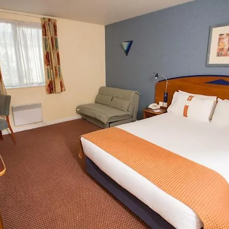 & Lounge Knowsley
