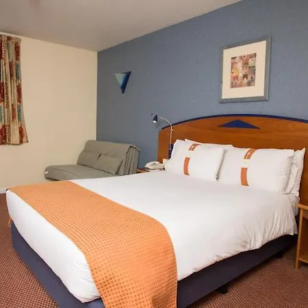 & Lounge Hotel Knowsley