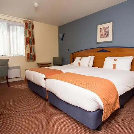 & Lounge Knowsley