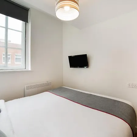 Hotel Oyo Vincent 2*