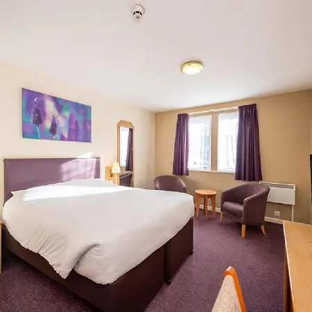 Stables Inn, Aintree 2*