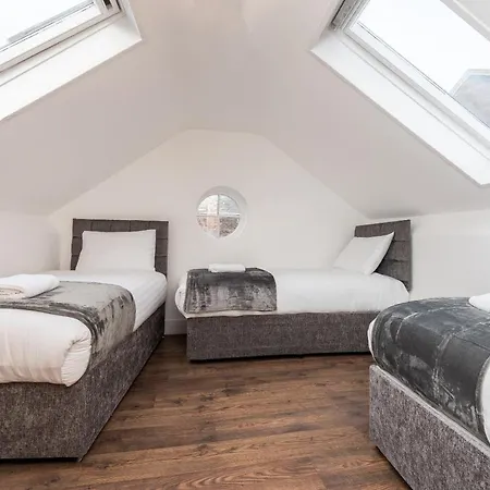 Prestige - Cavern Quarter Party Apartment 3*