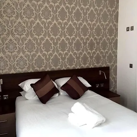 The Marlborough Otel