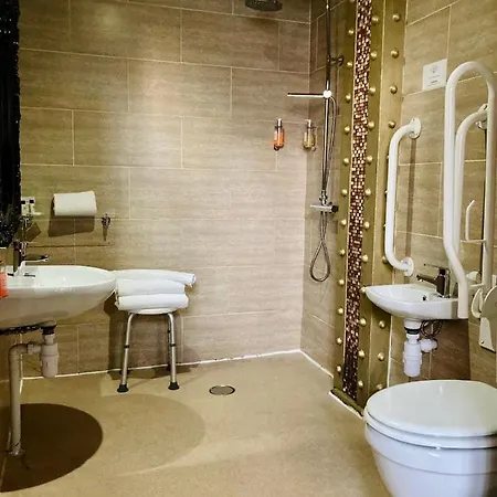 30 Street Hotel 4*