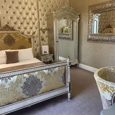 30 Street Hotel 4*