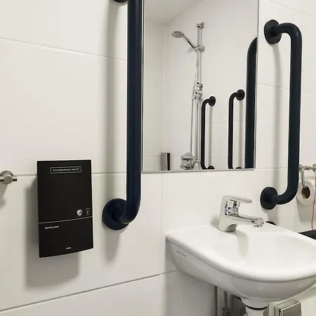 Hotel Heeton Concept - Centre 3*