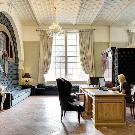 30 Street Hotel 4*