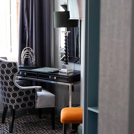 Phoenix Hotel
