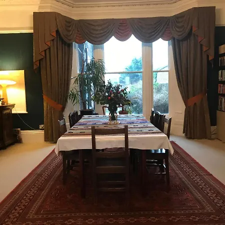 Bed & Breakfast Aberley House