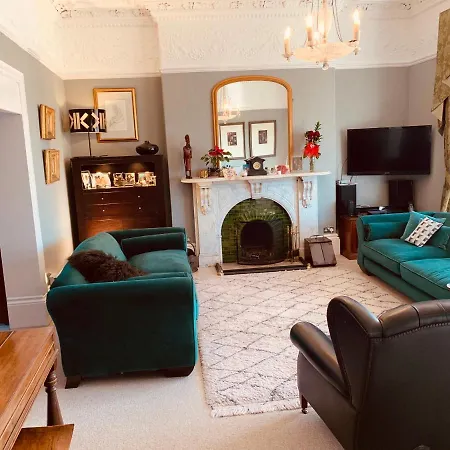 Aberley House Bed & Breakfast *