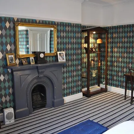 Aberley House * Waterloo