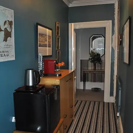 Aberley House Bed & Breakfast